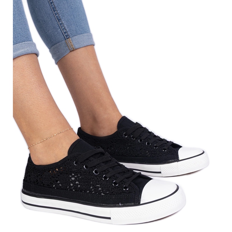 Sneaker femminili di neri openwork nero