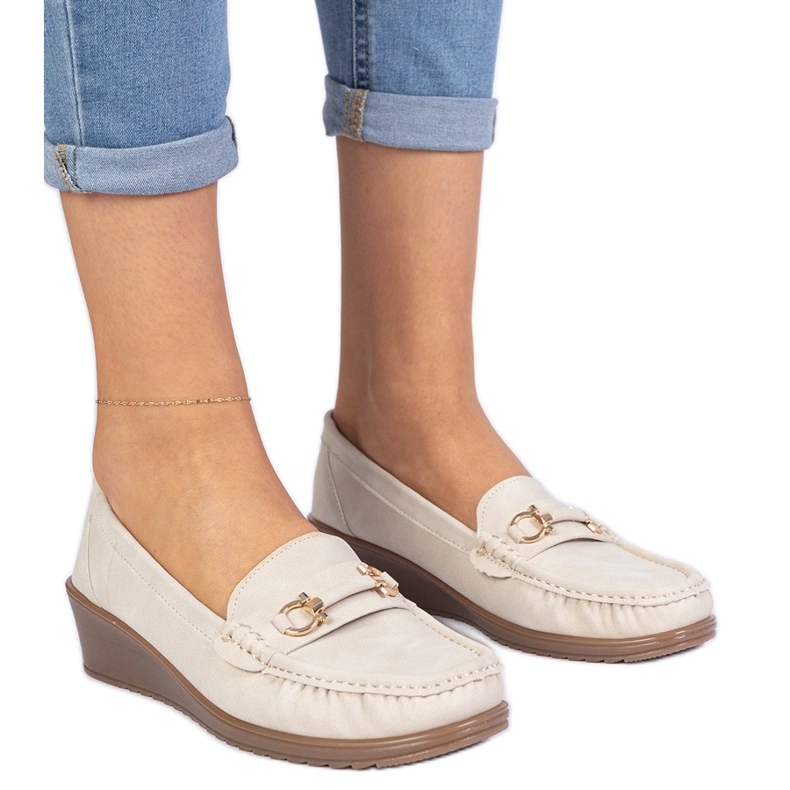 Mocassine da donna Beige su Wedge con una finitura opaca