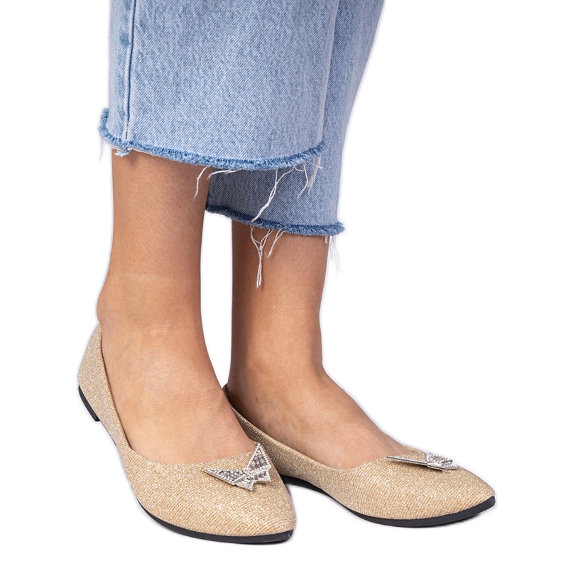Ballerine glitter da donna dorata con una farfalla d'oro