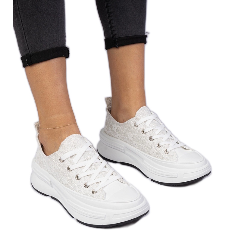Sneaker in pizzo da donna bianca