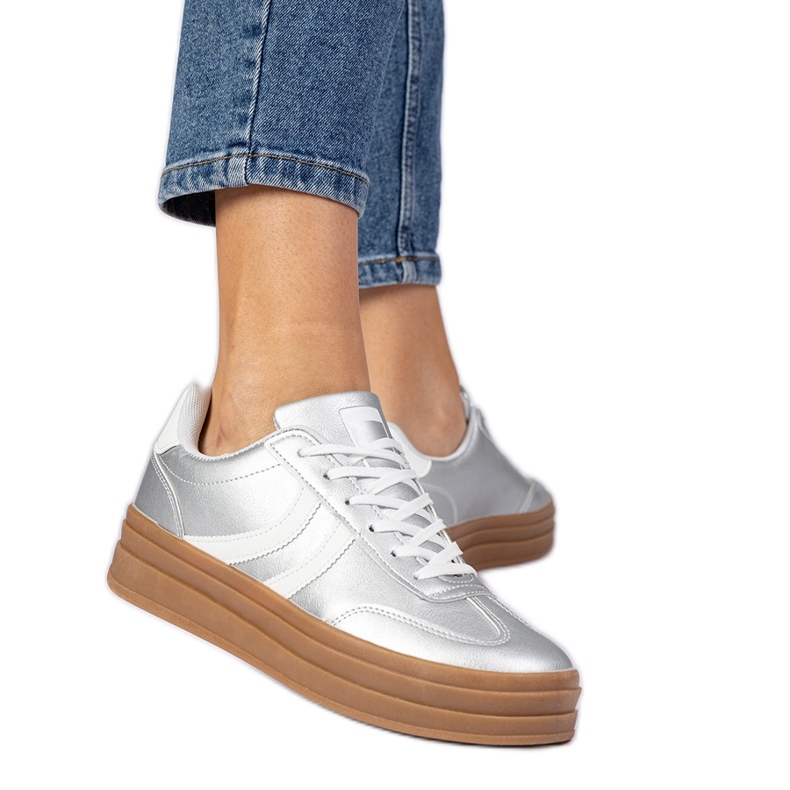 Sneaker Silver Sneaker Sports da donna sulla piattaforma d'argento