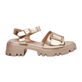 Sandali da donna in pelle eco con fibbia dorata d'oro