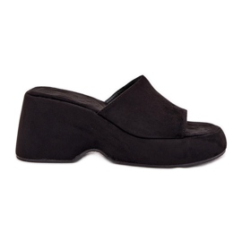 Slifor da donna in pelle scamosciata sulla piattaforma e zeppe nere nero