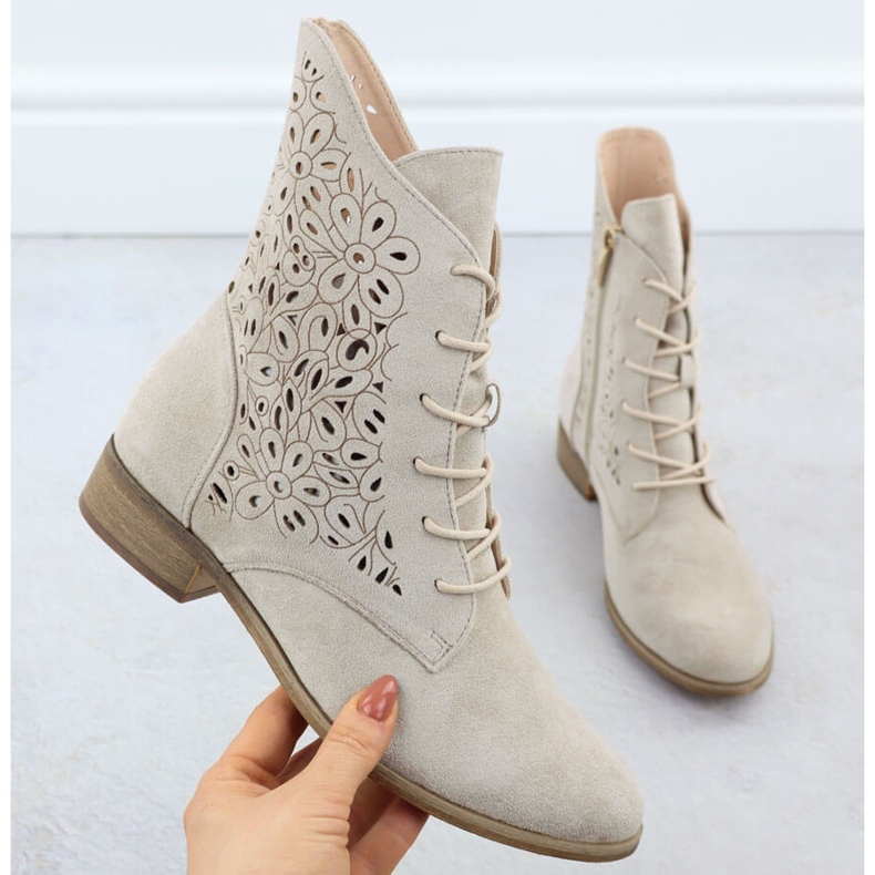 Stivali da donna Openwork Suede in pelle scamosciata beige potocki