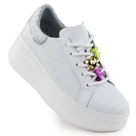 Scarpe in pelle su una sola suola perforata filippo bianca dp6793 bianco