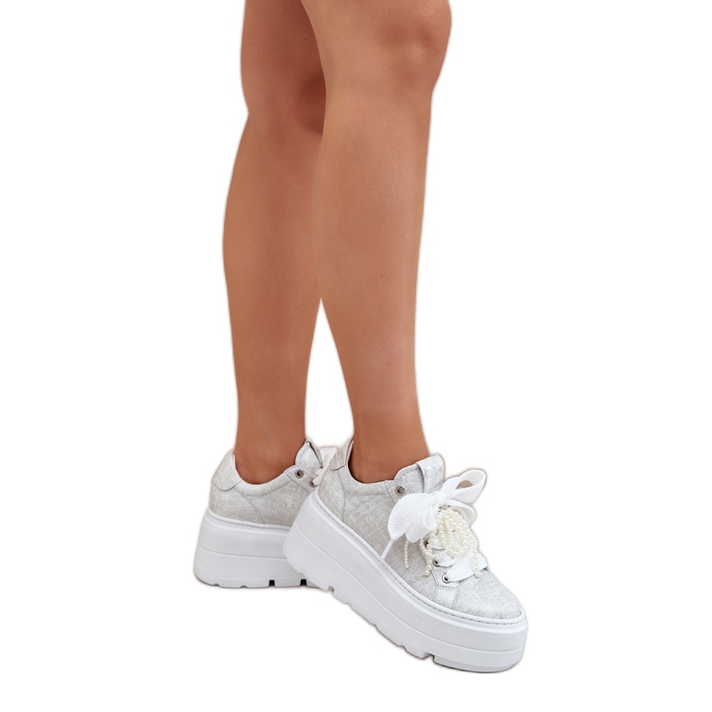 Sneaker in pelle sulla piattaforma d'argento Chebello 4658
