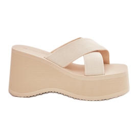 Infradito da donna su cuneo e beige della piattaforma