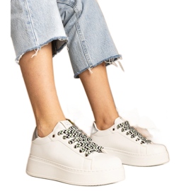 Sneaker da donna bianca con allacciatura massiccia bianco