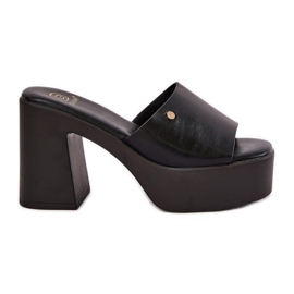 Pantofole in pelle Eco femminile sul palo e nella piattaforma nera nero