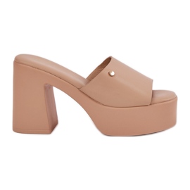 Slifori di pelle eco femminile sul palo e piattaforma kaki beige