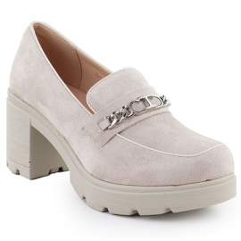 Scarpe da donna con beige in pelle scamosciata potocki sz12629 con una catena