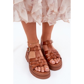 Sandali da donna in pelle eco su piattaforma cammante marrone