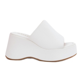 Slifor da donna in pelle Eco sulla piattaforma e zeppe bianche bianca