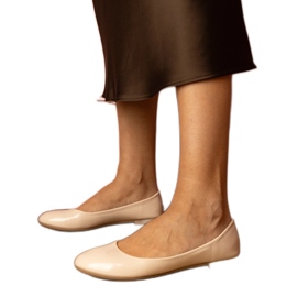 Ballerine laccate beige