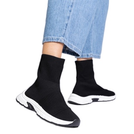 Stivali da sneaker sportivi neri con una tomaia calza nero