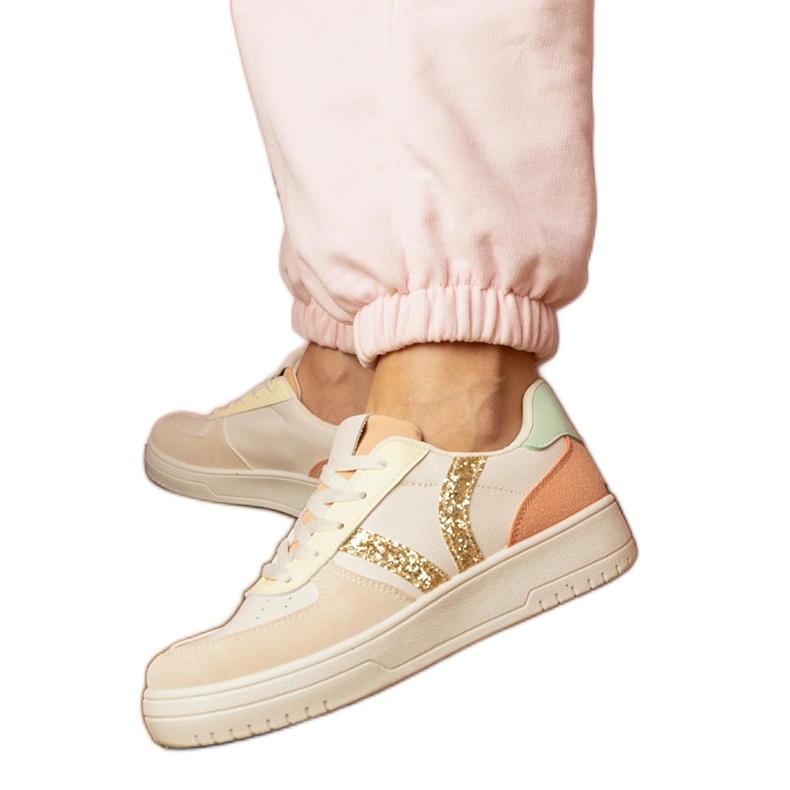 Sneaker beige sneaker decorate con glitter