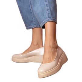 Scarpe Varning Beige sulla piattaforma
