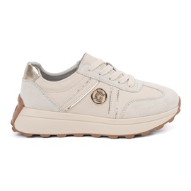Goodin Sneaker in pelle beige su una suola spessa