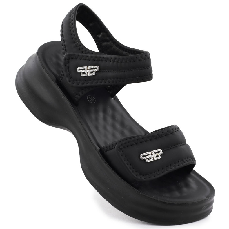 Sandali da donna su una suola spessa con velcro Black Potocki 105300 nero
