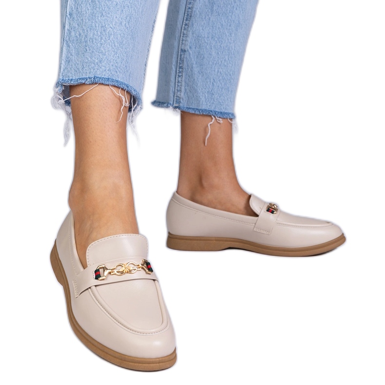 Mocassini beige con decoro oro
