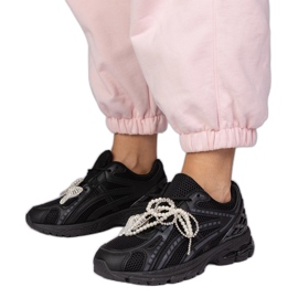 Sneaker nere con decorazioni staccabili nero