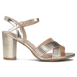 Filippo Sandali in pelle femminile sul Golden Post DS6901/25 d'oro