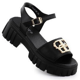 Sandali in pelle femminile sul blocco nero Vinceza 79541