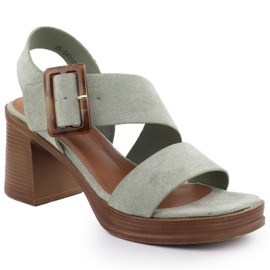 Sandali in pelle scamosciata femminile sul Green Potocki Post 54307 verde