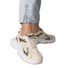 Panther Sports Sneakers su una suola enorme beige