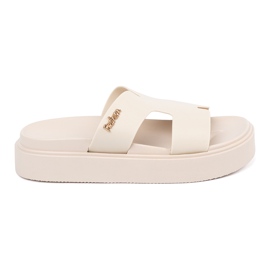 Le pantofole delle donne di Seastar beige