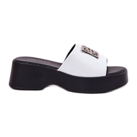 Flip in pelle femminile con un bianco Vinceza 79526 bianca