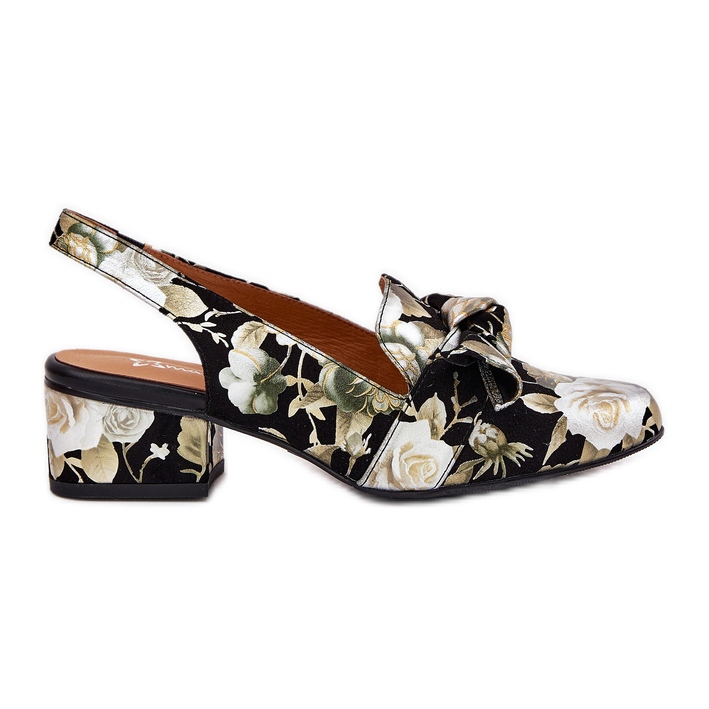Maciejka Pompe in pelle di fiori con un prua n6539-44 nero