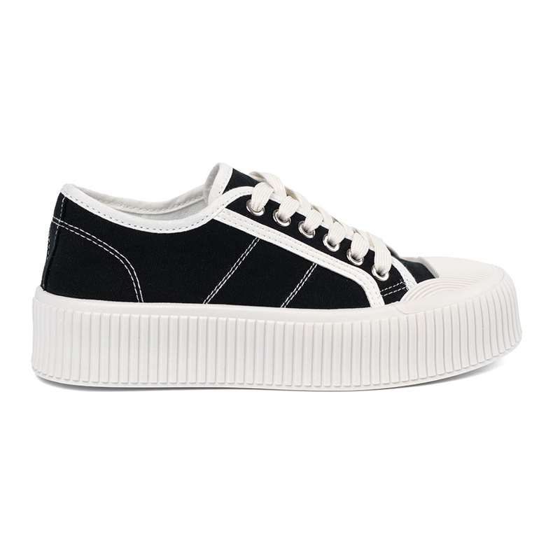 Shelvt Sneaker nere allacciate su una suola spessa nero