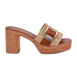 Flip in pelle femminile Flip sul palo con una fibbia e una treccia Zazoo 40459 Brown marrone