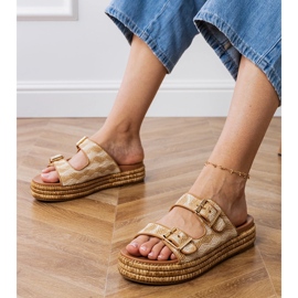 Lembi beige con morsetti su strisce