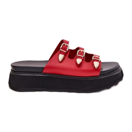 Infradito da donna sulla piattaforma con strisce rosse rosso
