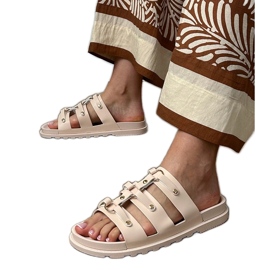 BEIGE Roman Flip con borchie