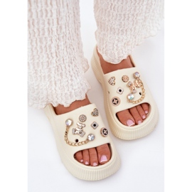 Flip di schiuma femminile con mendicante leggero per spilli dorati beige
