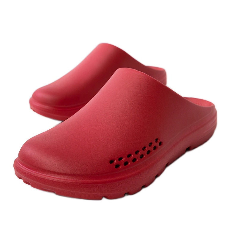 Le pantofole per uomini rosse costruite --up rosso