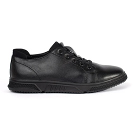Scarpe da uomo nero isolate da pelliccia