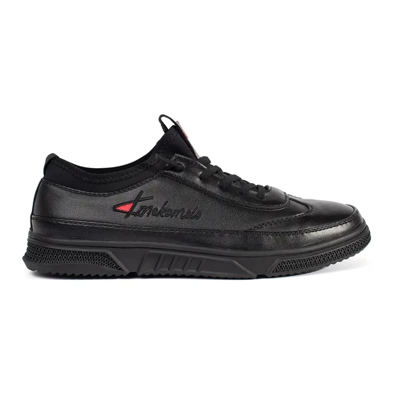 Scarpe sportive nere isolate nero