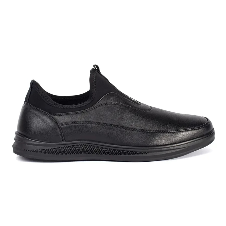 Sono scivolato con le scarpe eco-inoamiche nero