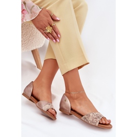 Sandali in pelle da donna con tacco piatto Maciejka 06947-25 PLN d'oro