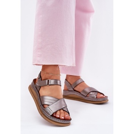 Sandali in pelle femminile sulla piattaforma di grafite Maciejka L7064-35 grigio