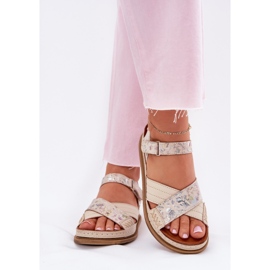 Sandali in pelle femminile sulla piattaforma Ecru Maciejka L7064-37 beige
