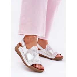 Sandali in pelle femminile con cuneo con maciejka intreccia L7067-11 Bianco