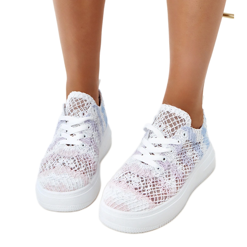 Sneaker openwork multicolore sulla piattaforma bianca