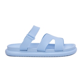 Flip di gomma femminile con una cintura blu