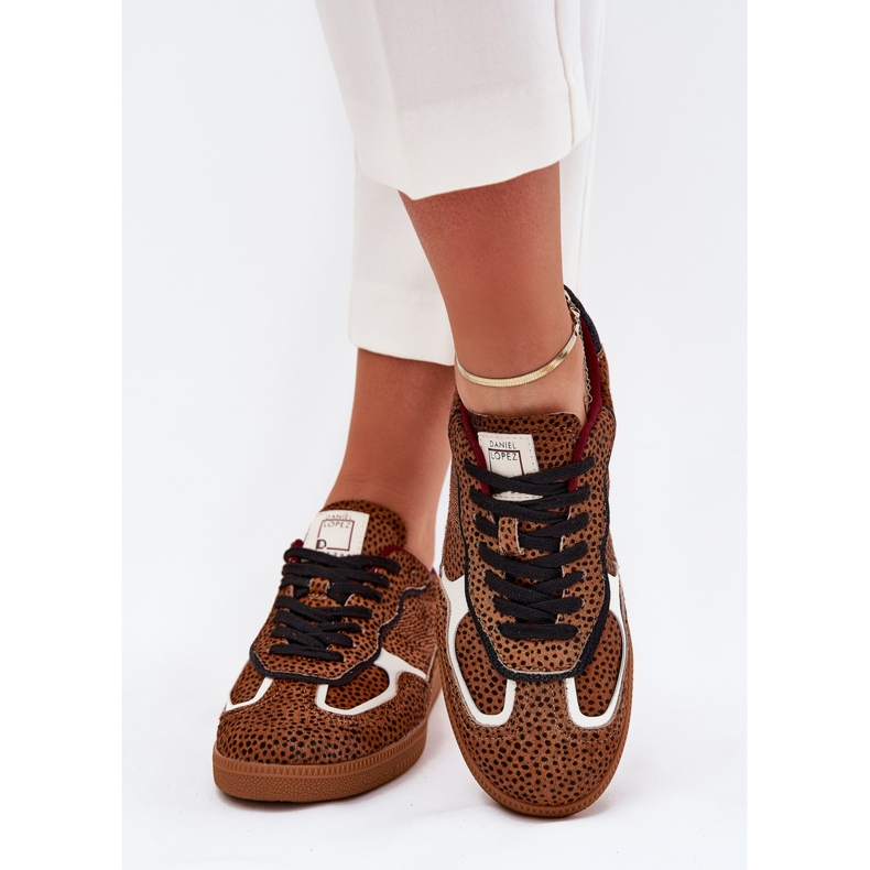 Sneaker femminile Big Star di Daniel Lopez SS2D4016 Camel marrone