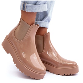 Big Star Wellies laccati da donna sulla piattaforma beige della grande stella MM274396